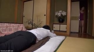 Массаж удовольствия для маминой задницы \ mother and son pleasure ass massage