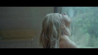 Katarzyna warnke w spirali (2015) (эротическая постельная сцена из фильма знаменитость трахается голая sex scene)