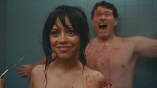 Дженна ортега о её любимых нарядах уэнздей аддамс «уэнздей от  