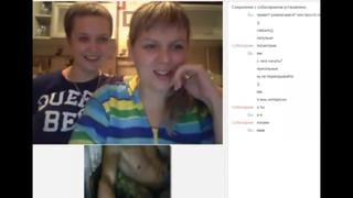 Две девчули веселят парней чат рулетка omegle skype вирт школьница вебкамера молодые грудь показала сиськи развели секс порно