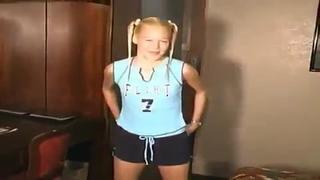 Школьницу выебал дядька