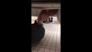 I peered in the toilet #gay #jerkoff #toilet #Spy 