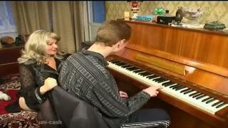 Зрелая тётя анжела с тремя парнями! №2 (порно, русское, зрелая, инцест, сын, анал, минет mature anal milf, жопа групповое)