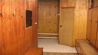 Мачеха поехала с пасынком в сауну и попросила потрахать