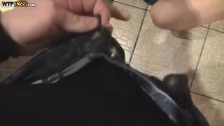 Девочка согласилась остаться с двумя парнями в сауне[русское семейное частное порно, инцест и домашний секс,анал,пикап,сняли,рус