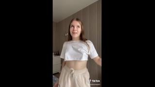 Засветила грудь в тиктоке случайно tiktok 18+ fail watch online