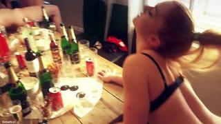 Drunk Students Fucked In A Brown In A Circle Of Sex Porn Fuck Anal Incest Young Hookup Cougar Group Nail Zhmzh Czech 