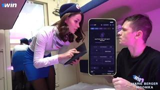 Мокрые киски круглые сочные выбритые силиконовая грудь члены в спальне женская сперма кончают рот длинные волосы русые