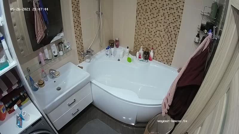 Скрытая камера в ванной на вписке сняла секс красивой блонди домашнее порно слив