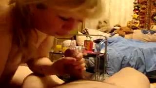 Зрелая русская баба сосет член и разговаривает 55774