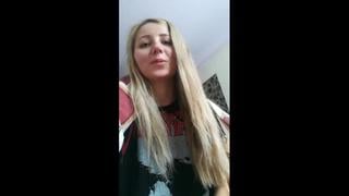 Alex домогается своей подружки инны засвечивая ее сисечки в перископе periscope