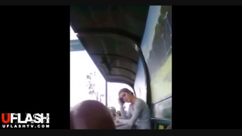 Девушка смотрит как мужик дрочит член на останое