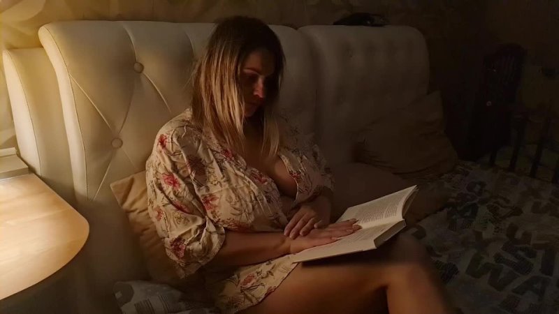 Alekskseny моя мачеха игнорирует меня, я трахаю ее в рот, а она делает вид, что ничего не произошло