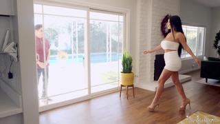August Taylor – A Mother's Enjoy
