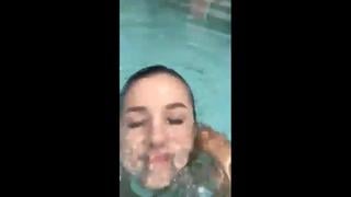 Выпали сиськи в бассейне (грудь, tits drop, busty, big boobs, грудастая шлюха)