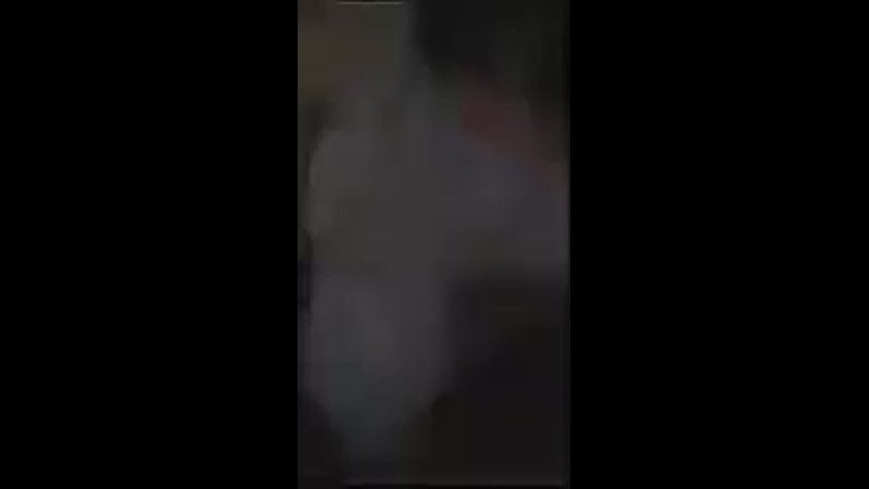 Молодые показала идеальную юную грудь в перископе