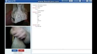 Красивая шлюшка дрочит на член в видеочате [видеочат, шлюха, мустурбация, оргазм]