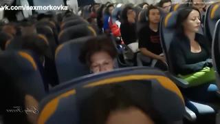 Istasamka whore fingering right in the plane in front of people porn sex solo in a crowded place 