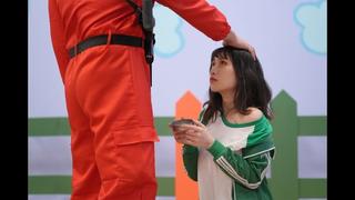 Көз жасын төгу Секспен шошқаны тіркеусіз көріңіз