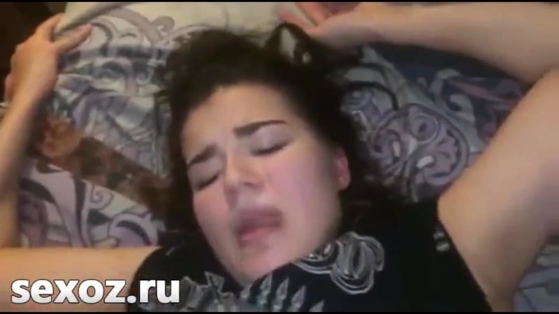 Богатый мужик трахает на даче украинскую давалку секс ролик!