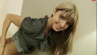 Grandfather Fucked Anal Granddaughter Of Pornanaltariy And Young -haired Man -year -old -haired Wrapped In The Ass 