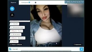 Развёл рандомную симпатичную шалаву в чате на большие красивые сиськи \ показала грудь \ минет в подъезде секс римминг