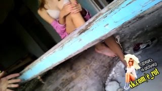 Волшебная группа 18+ (не порно) школьница проспорила и разделась на улице, голая показывает трусики на публике