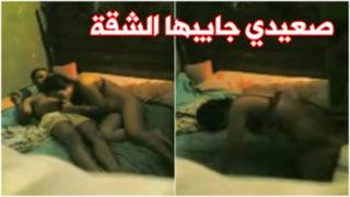 سكس مصري صعيدي نيك شرموطة جاية لعشيقها الشقة