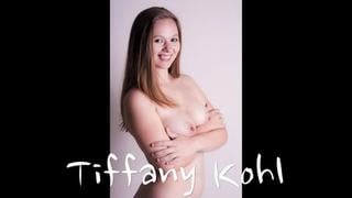 Дед лижет молодой девушке