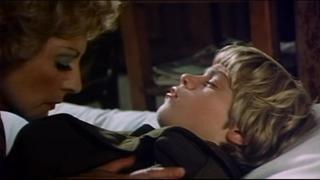 The Woman Sucks The Boy In The Film (chopped On A Blowjob, The Young Ended The Woman In Her Mouth, Swallows The Sperm Of The Young) 