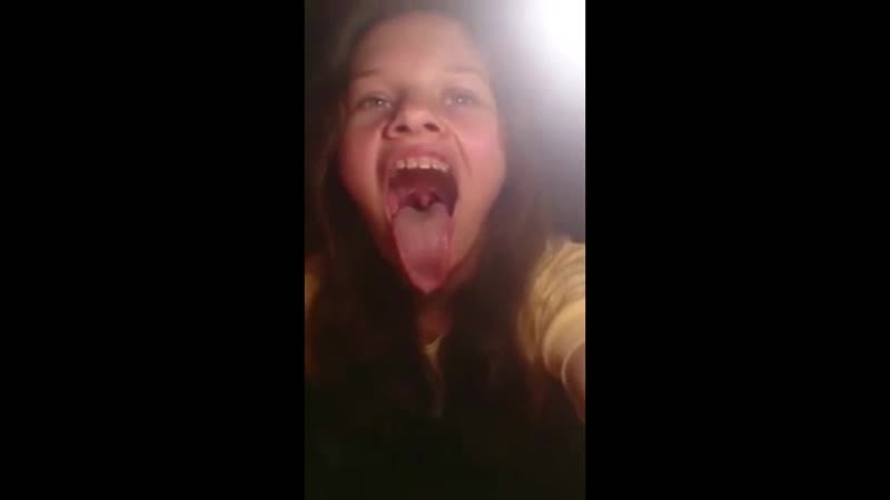 Покажи губки подписчица с красивым ротиком молодые, вирт, школьница, скайп, перископ, одноклассница, сосет, кончает, слюньки