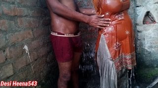 Mausi ki beti ko ghodi banakar choda