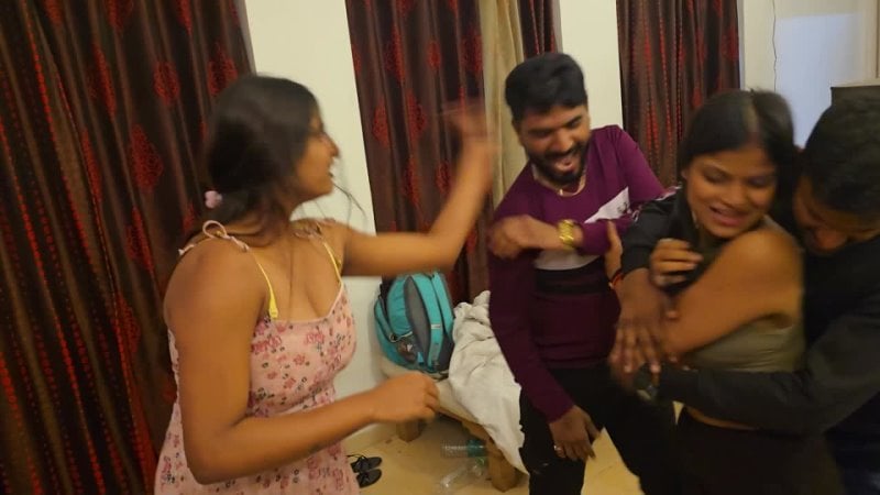 Tejaswini prabhakar pratibha soni enjoy the complete masti dance