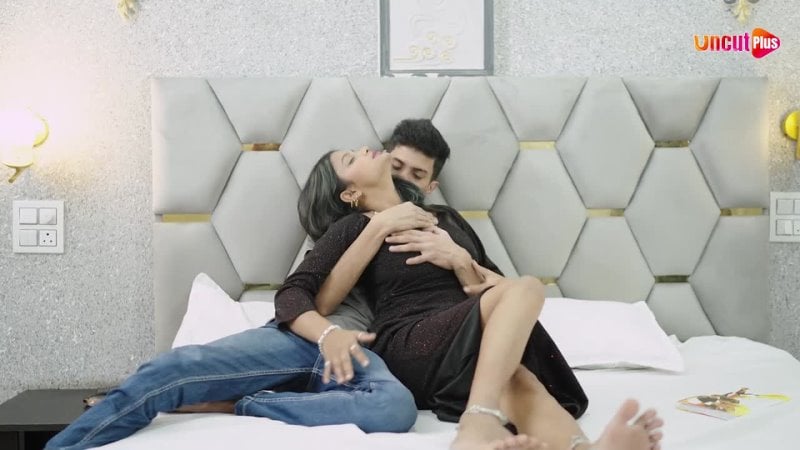 Beautiful indian couple having sex when their parents are not at  