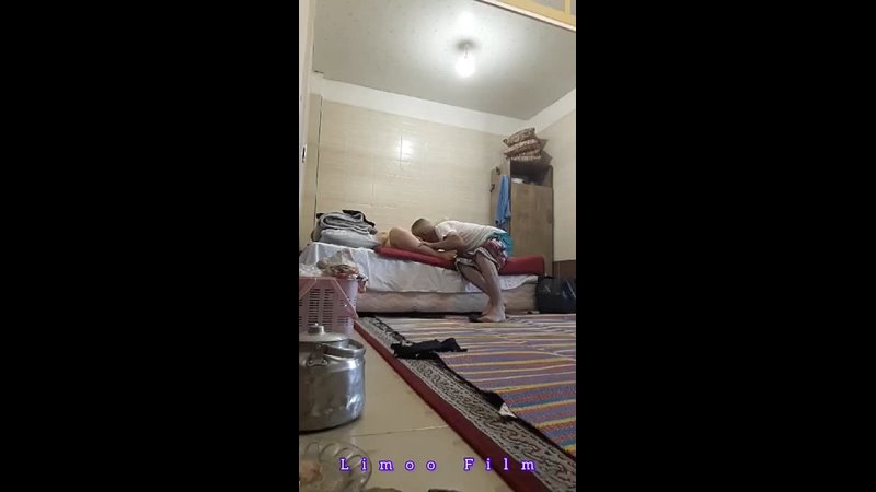 عجوز وجارته