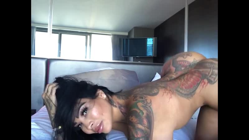 Brittanya razavi