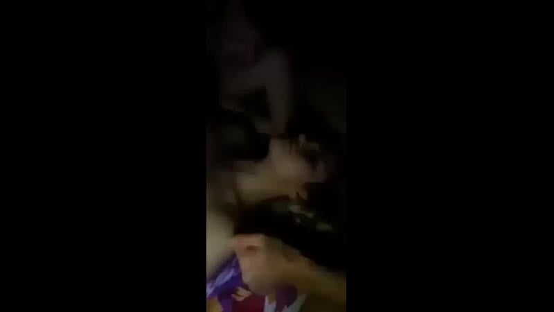 Sarhoş kıza kafalarına göre davrandılar