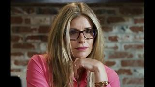 Порно ей 44 милфа в очках хочет ебаться, а тут молодой парень porn sex milf брюнетка в очках