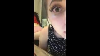 Девушка разделась на вписке в перископ Upskirt Downblouse Periscope Skype домашн