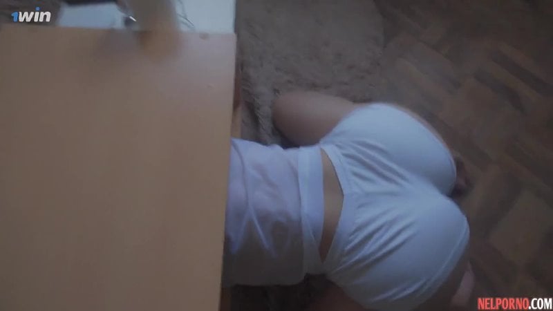 Застрявшая телочка с большой жопой получила крепкий ствол в анал [порно ебля секс прон инцест сестра брат секс трахнул спящую ми