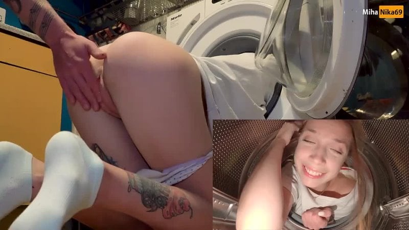 Сестра застряла в стиральной машинке наглый брат тут как тут