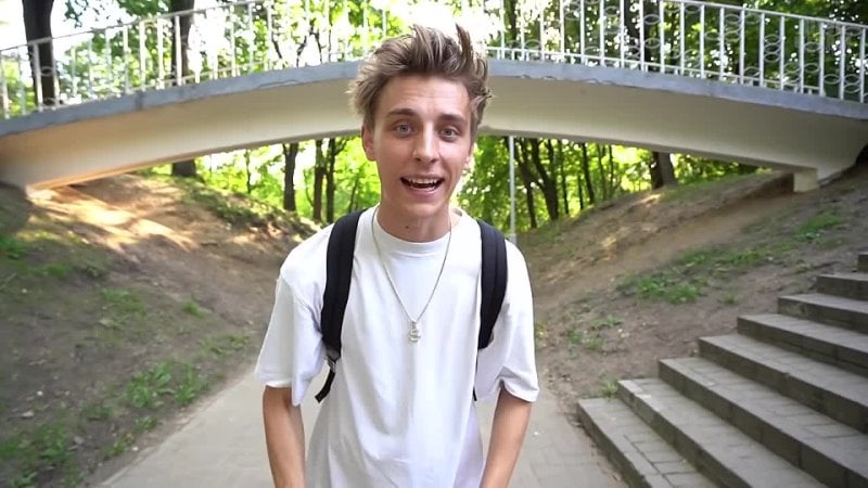 [ютуб чётам] влад а4 обманывает подписчиков? / постанова от влада бумаги