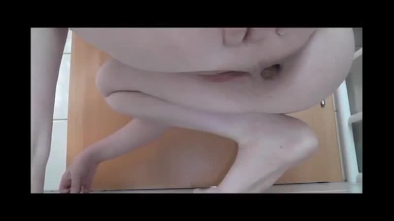 Еще одна нарезка какающих девчонок scat porno