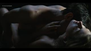 Мен оны кездестірдім және оны есекке ұрдым. Қыздар жыныстық қатынаста кішкентай