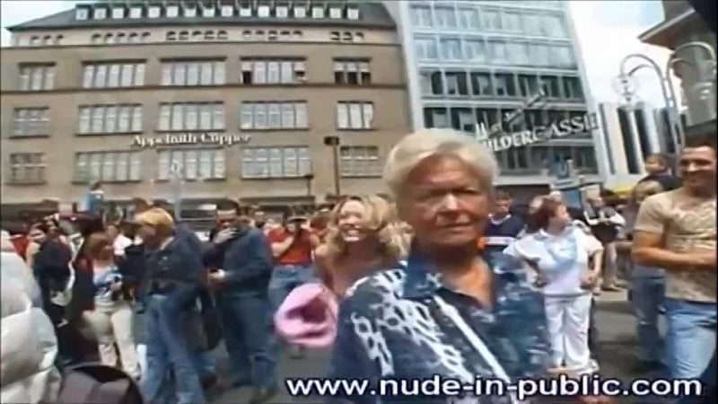 วิดีโอโดย nudist & naturist fun anything goes