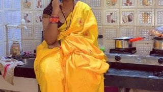 Nb🔞+video's hot stepmom got caught by stepson while calling to her