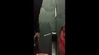 Давалка с москвы сосет хуй в туалете ночного клуба после корпоратива, минет, за щеку, русское домашнее порно на телефон
