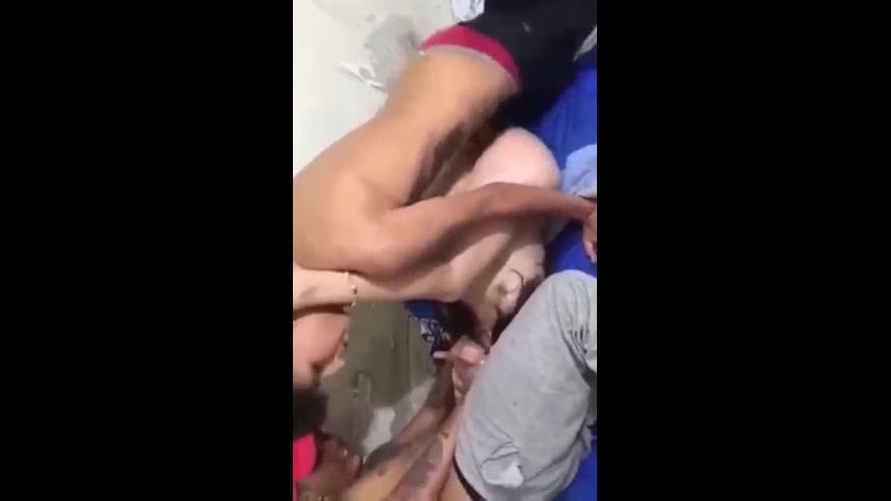 Мжм молоденьку на вписке по очереди