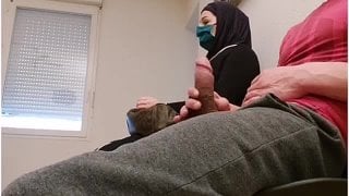 Хиджаб не спас девушку от хорошего секса