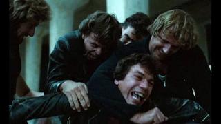 Fraud in turn the young guy and end in him (the guy fuck in the point in the crowd, end in the ass in turn, gay porn) 